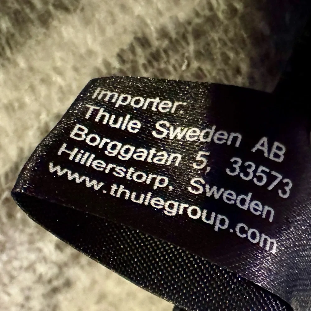 Thule Black Protective Case Gauntlet 4